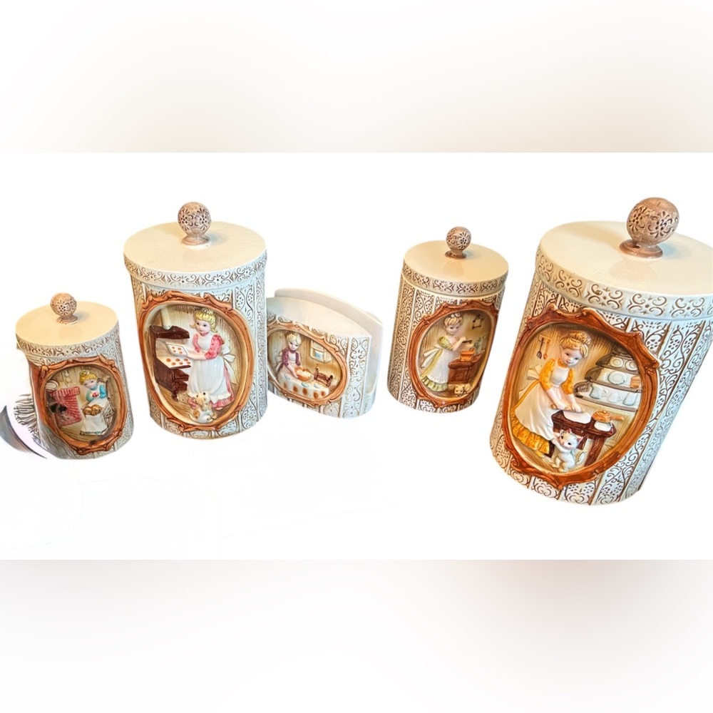 vintage 1978 Sears & Roebuck "Pioneer Woman" collection.